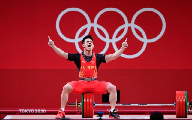 开云体育官网-国手摘取七金创新高 塔拉哈德泽无愧“第一大力士”