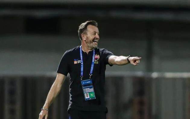 开云体育网址-深足主帅坚持轮换计划:外援不在还有其他球员发热